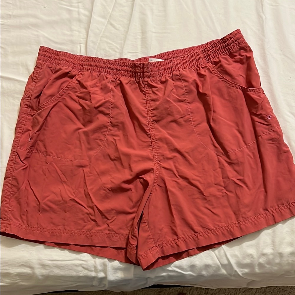 Columbia Brand Women's Coral Shorts
